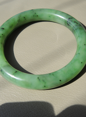 名品苹果绿色碧玉59特色精品手镯