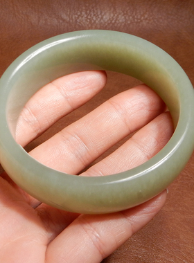 方言和田玉新疆细腻蓝色基调手镯