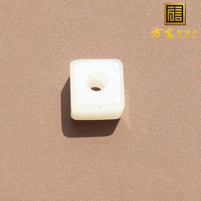 美美哒方言精品和田玉新疆白玉底点墨青花9mm方珠单珠百搭配饰O