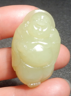 精品方言和田玉佩戴级新疆细腻油润且末鸡油黄口料笑佛吊坠挂件X3