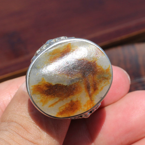 和田玉龙河黄褐皮青花籽料戒指