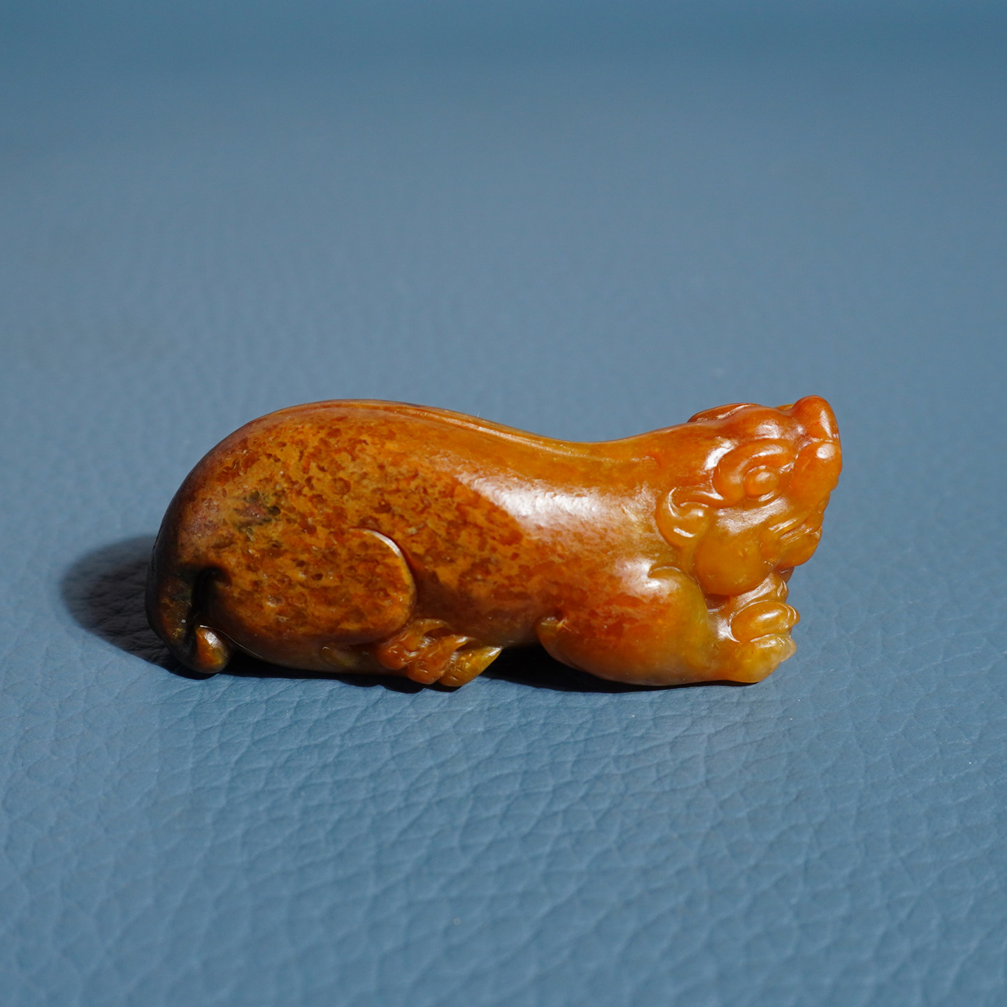 玉禧珠宝收藏天然新疆和田玉留皮孔老熟高脂黄玉籽料貔貅吊坠A1