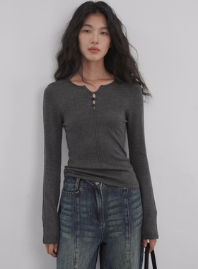 法式复古灰色正肩针织衫女2025秋冬新款修身显瘦内搭打底长袖上衣