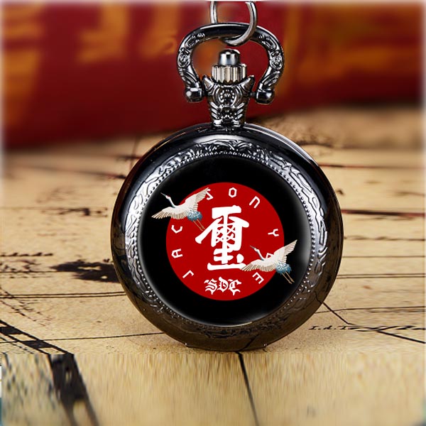 易烊周边千玺同款应援明星创意tfboys项链表复古个性怀表