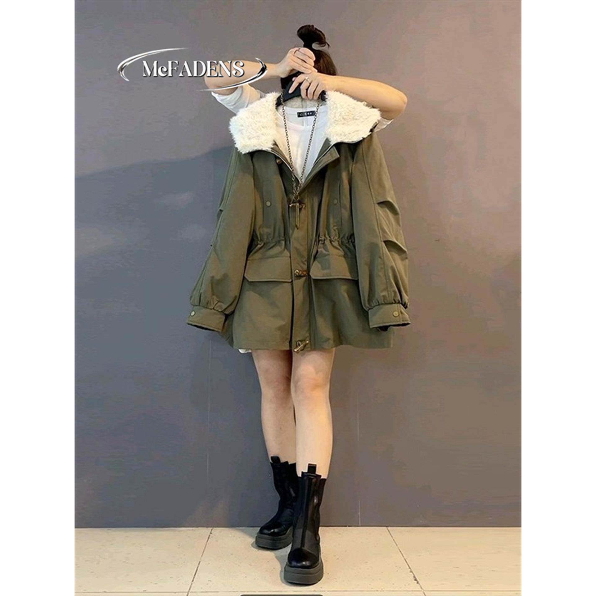 香港胖mm冬季新款大码女装欧货加绒加厚连帽设计牛角扣洋气派克服