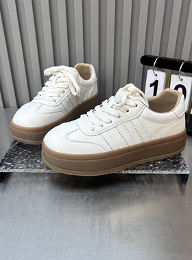 小白鞋女2026新款春季圆头系带厚底防滑今年流行爆款德训鞋潮板鞋