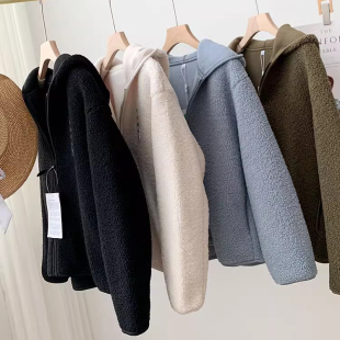 日单 柜249宽松羊羔毛加厚保暖拉链连帽摇粒绒毛毛外套女 试衣间