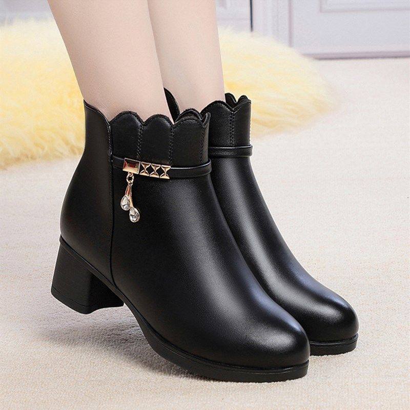 fashion middle age Women's Shoes Autumn and winter new pattern Mom shoes soft sole non-slip leather shoes Korean Edition Bootie lady Snow boots Women's Shoesin the Women's Shoes, Boots  category - from Buy2taobao.com to provide professional Taobao agent buy service