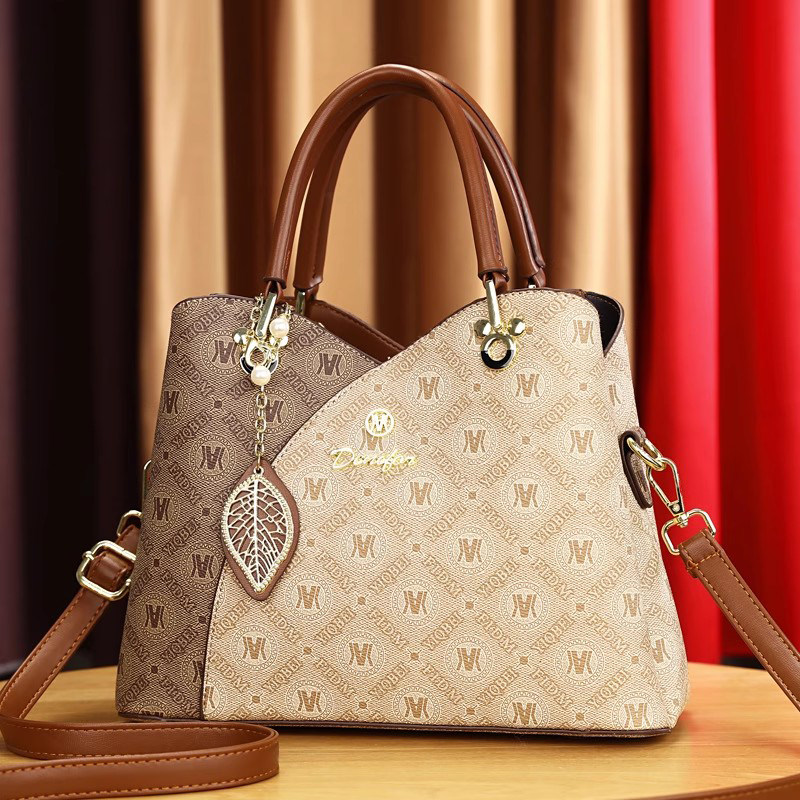 高级感品牌女包手提包2026新款中年妈妈斜挎包大气送母亲包包红色