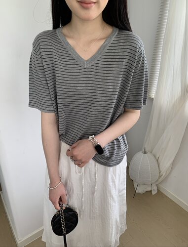 复古经典黑白条纹V领短袖针织衫 松弛感宽松显瘦通勤内搭外穿T恤