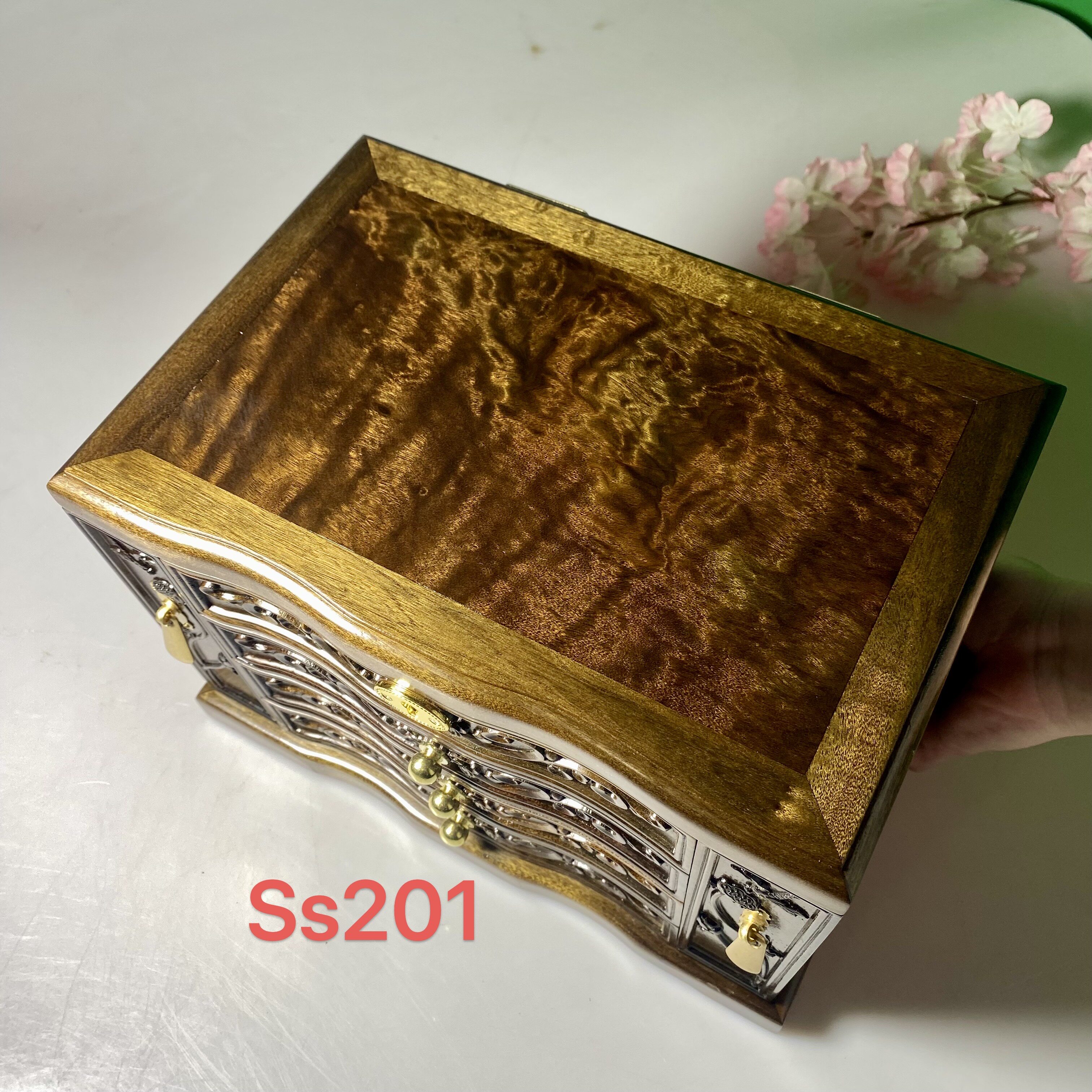 金丝楠木阴沉荷塘月色多层首饰盒