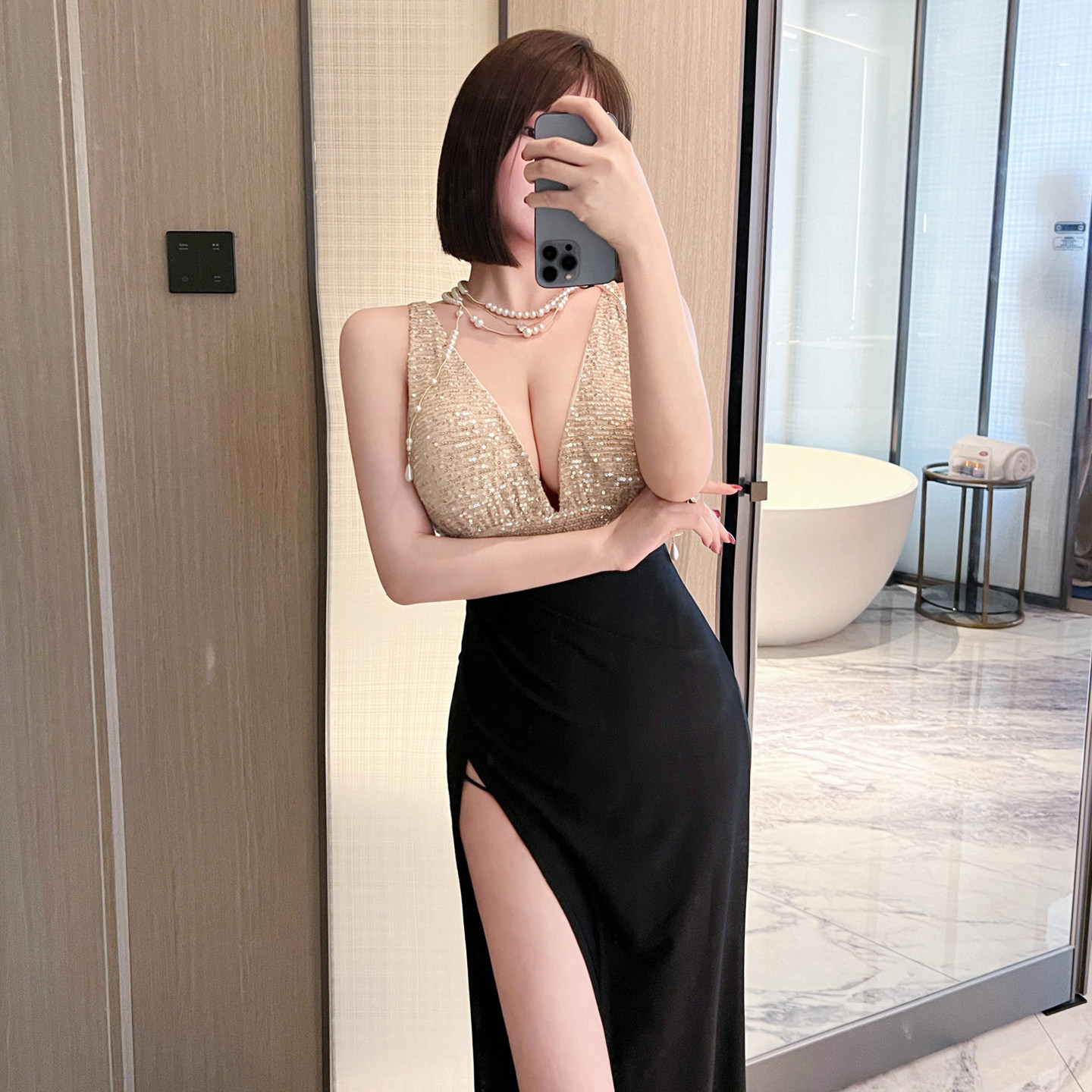 性感吊带连衣裙约会夜场KTV佳丽长裙亮片深V漏胸开叉气质礼服露背