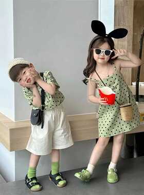 韩国童装2026夏季新款女童绿色波点吊带裙女宝宝圆点无袖连衣裙潮