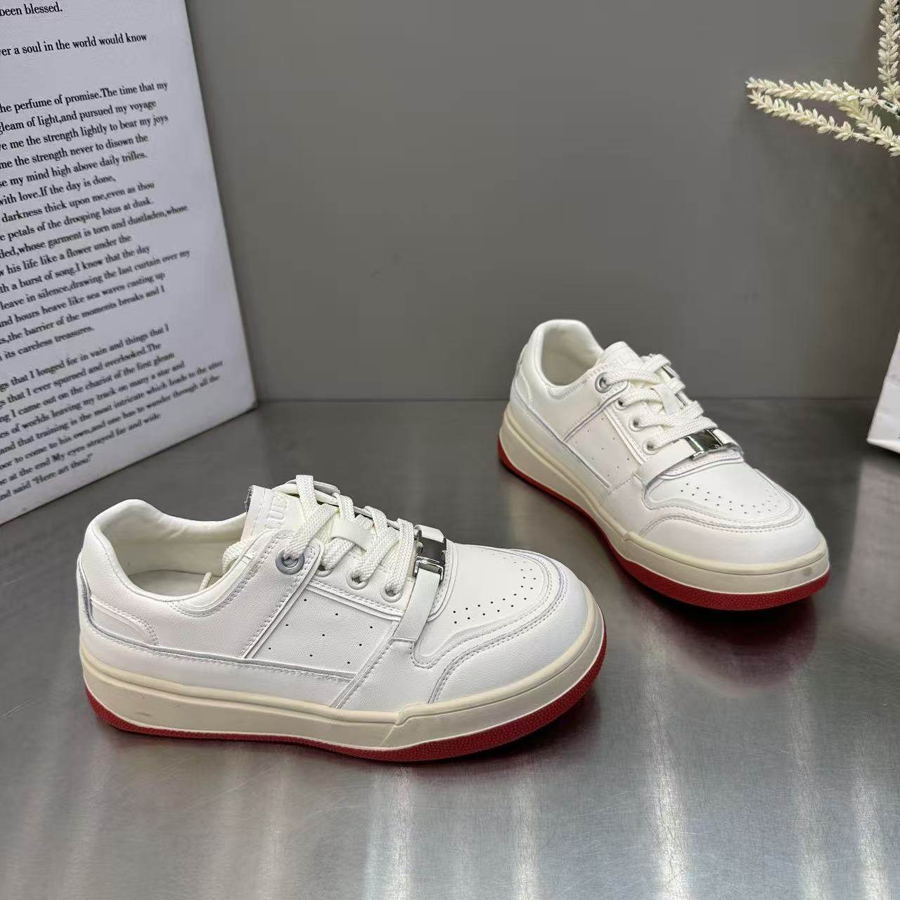 欧货做旧增高厚底时尚小白鞋女2026春季新款百搭休闲运动脏脏板鞋,女鞋,棉鞋,淘宝优惠券,粉丝福利购,淘宝优惠卷