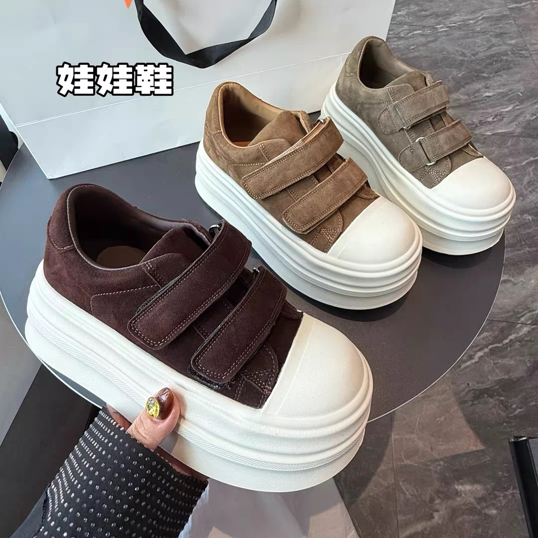 娃娃头魔术贴板鞋女2026新款圆头百搭软底舒适厚底韩版休闲运动鞋