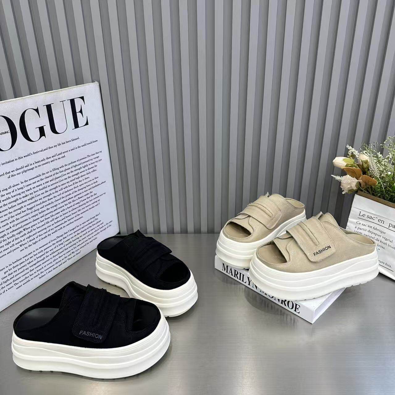 2026新款夏季休闲超火露趾系带百搭增高帆布拖鞋女魔术贴松糕拖鞋