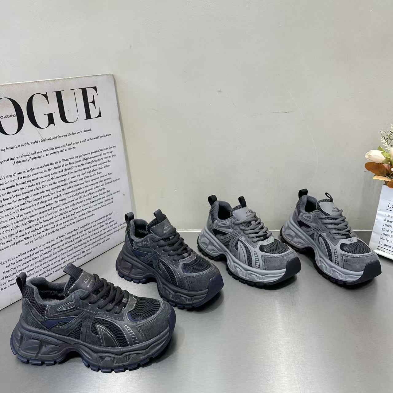 2025冬季新款加绒厚底老爹鞋女ins复古百搭做旧增高休闲运动棉鞋