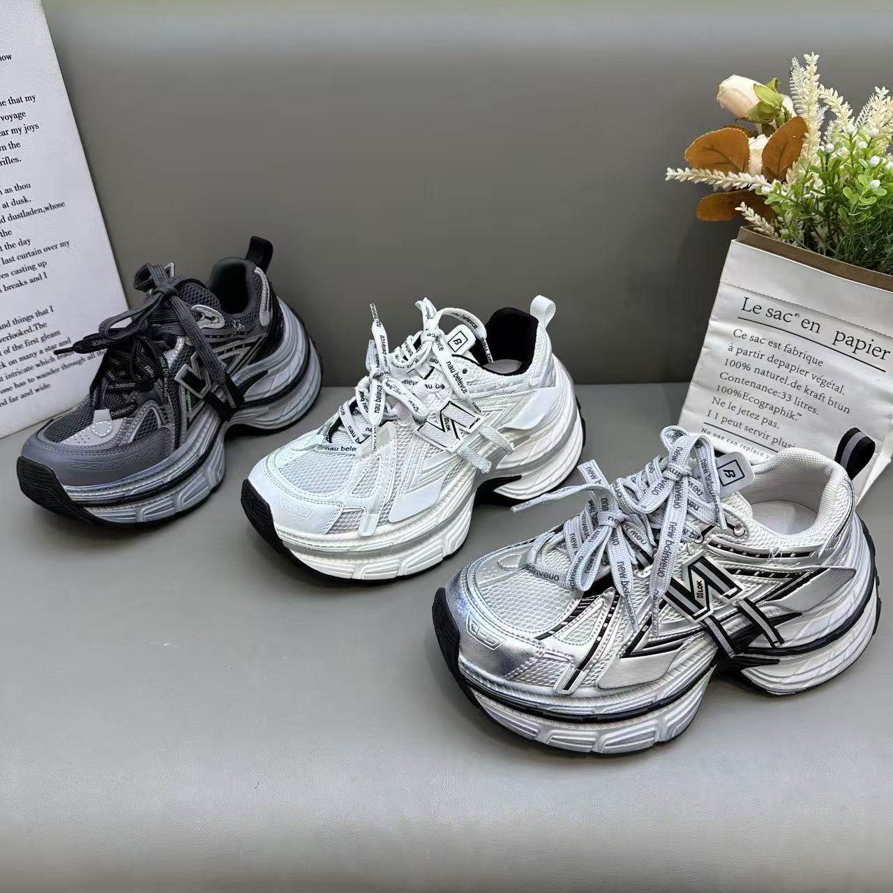 2026年新款厚底老爹鞋女系带潮酷休闲运动个性百搭增高单里跑步鞋