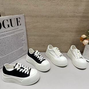 2026新款春季爆款小白鞋女松糕厚底增高百搭休闲运动面包大头板鞋