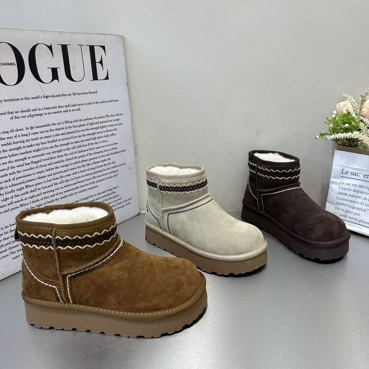 2025冬季新款民族风厚底防滑雪地靴女欧洲站复古加绒休闲时尚短靴