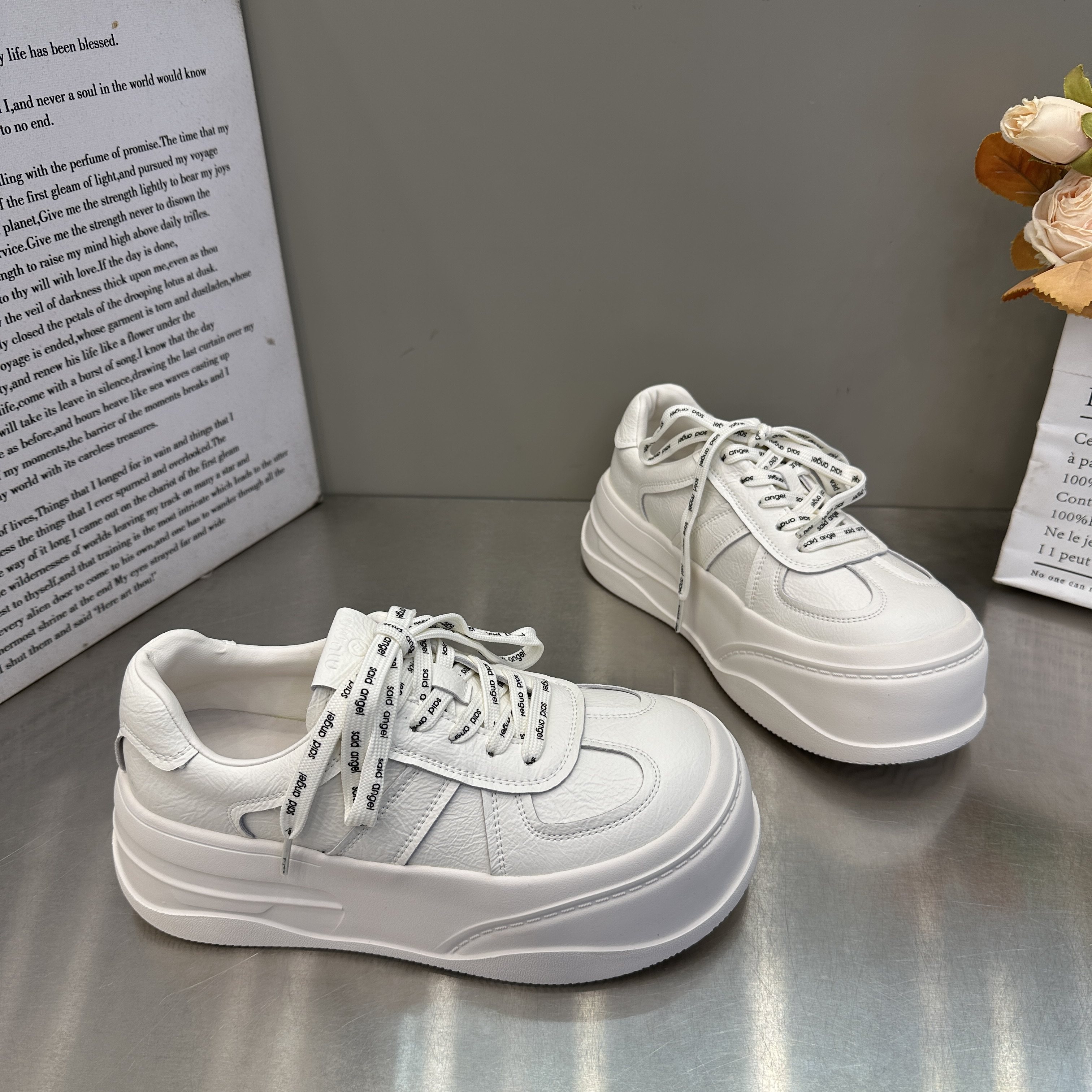 欧洲站厚底小白鞋女2026早春新款百搭增高休闲运动鞋爆款女鞋单鞋