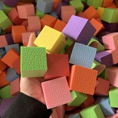 eva泡沫方块2至10厘米积木机器人摄影道具纯彩色软立方体儿童玩具