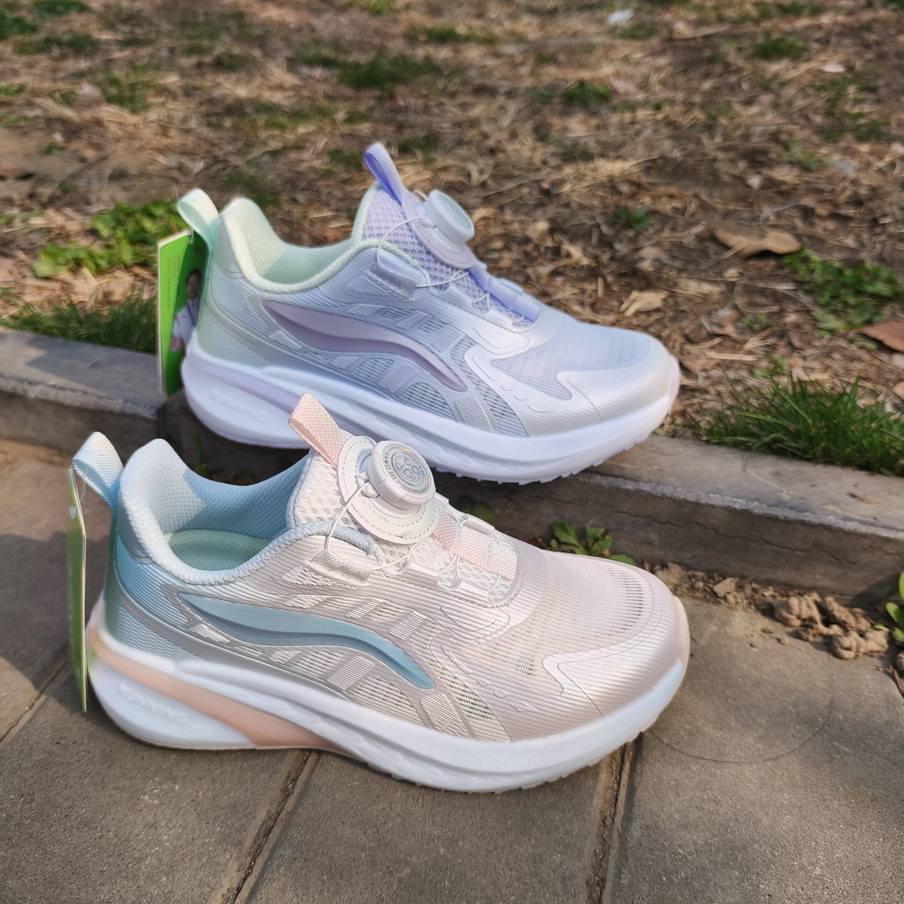 蝌蚪宝贝新品夏款单网儿童女童跑步鞋网面运动纽扣防滑橡塑底轻便