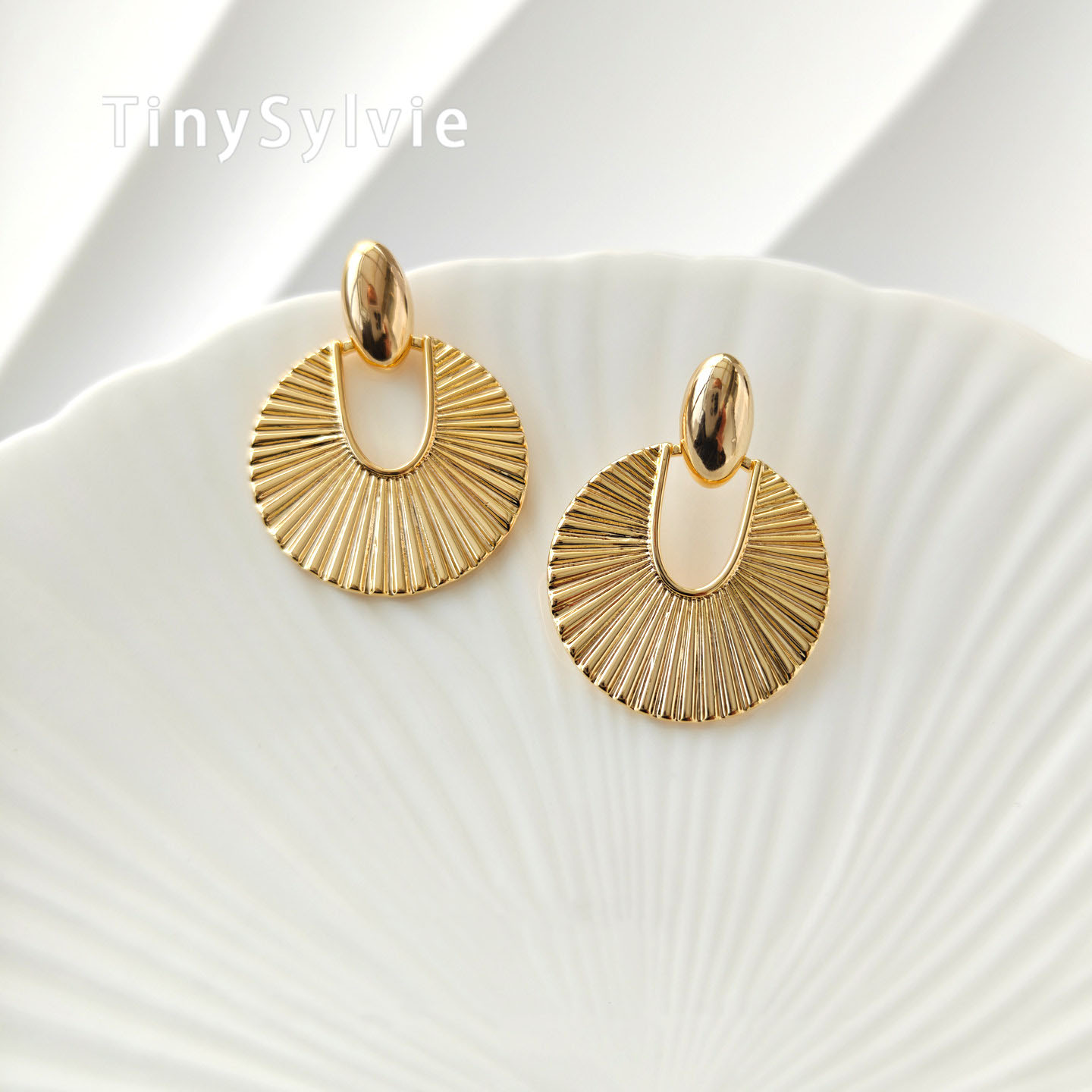 TinySylvie法式复古扇形耳环