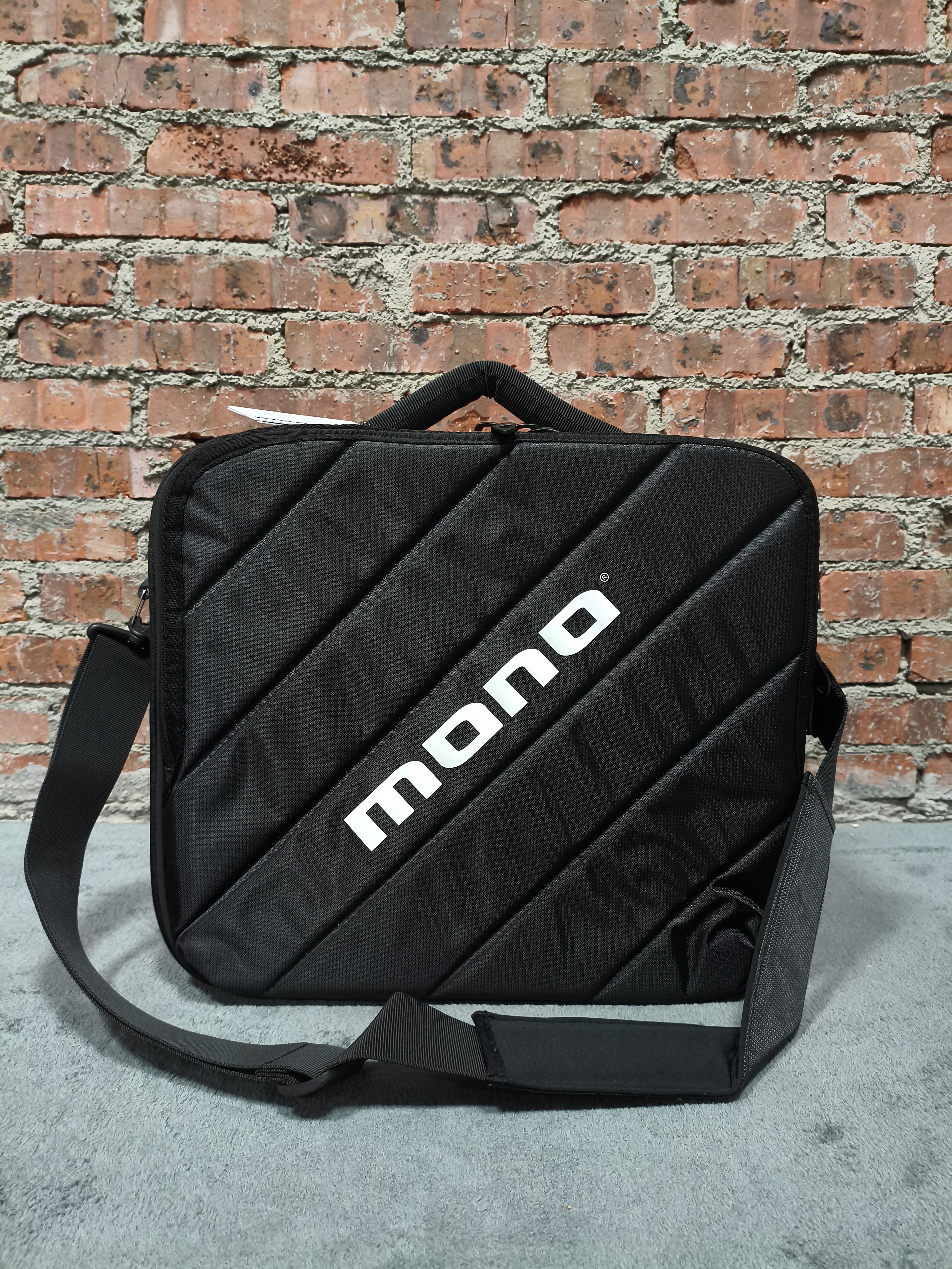 （全新特价清仓品）MONO M80-DP-BLK 架子鼓踏板包大容量单肩包