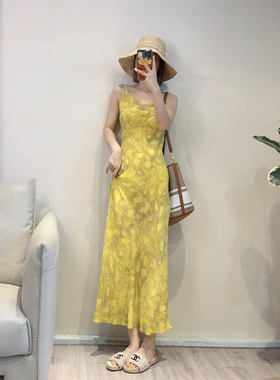 斯斯 0626 COR西班牙小众 印象派落叶黄真丝砂洗吊带小鱼尾连衣裙