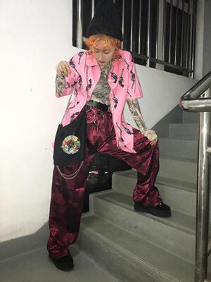 复古街头松紧色丁龙纹直筒裤