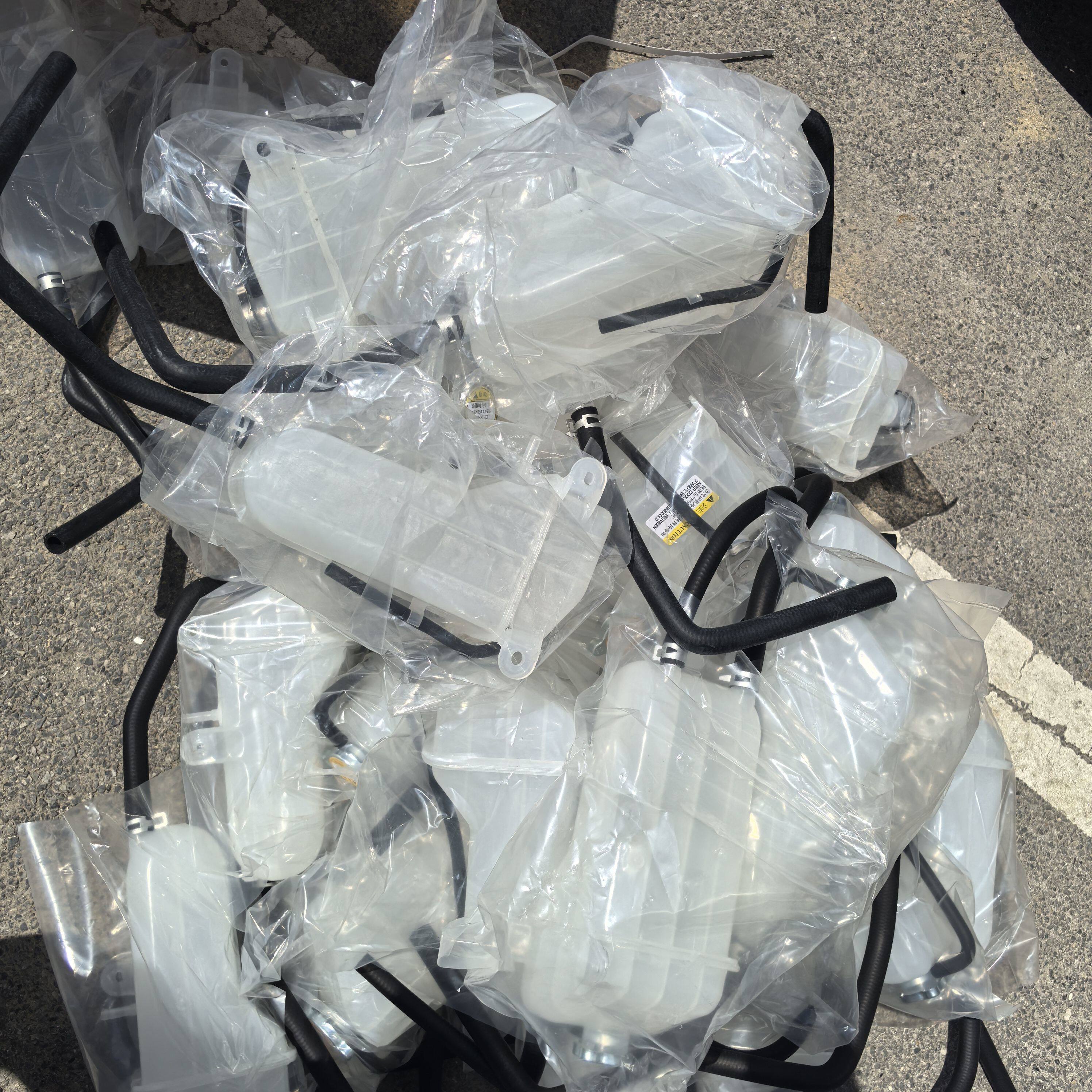 适配江淮瑞风 祥和 单管双管 和畅M5 M4付水壶 副水壶 防冻液水壶