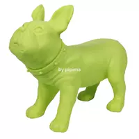 Зеленая стоящая собака