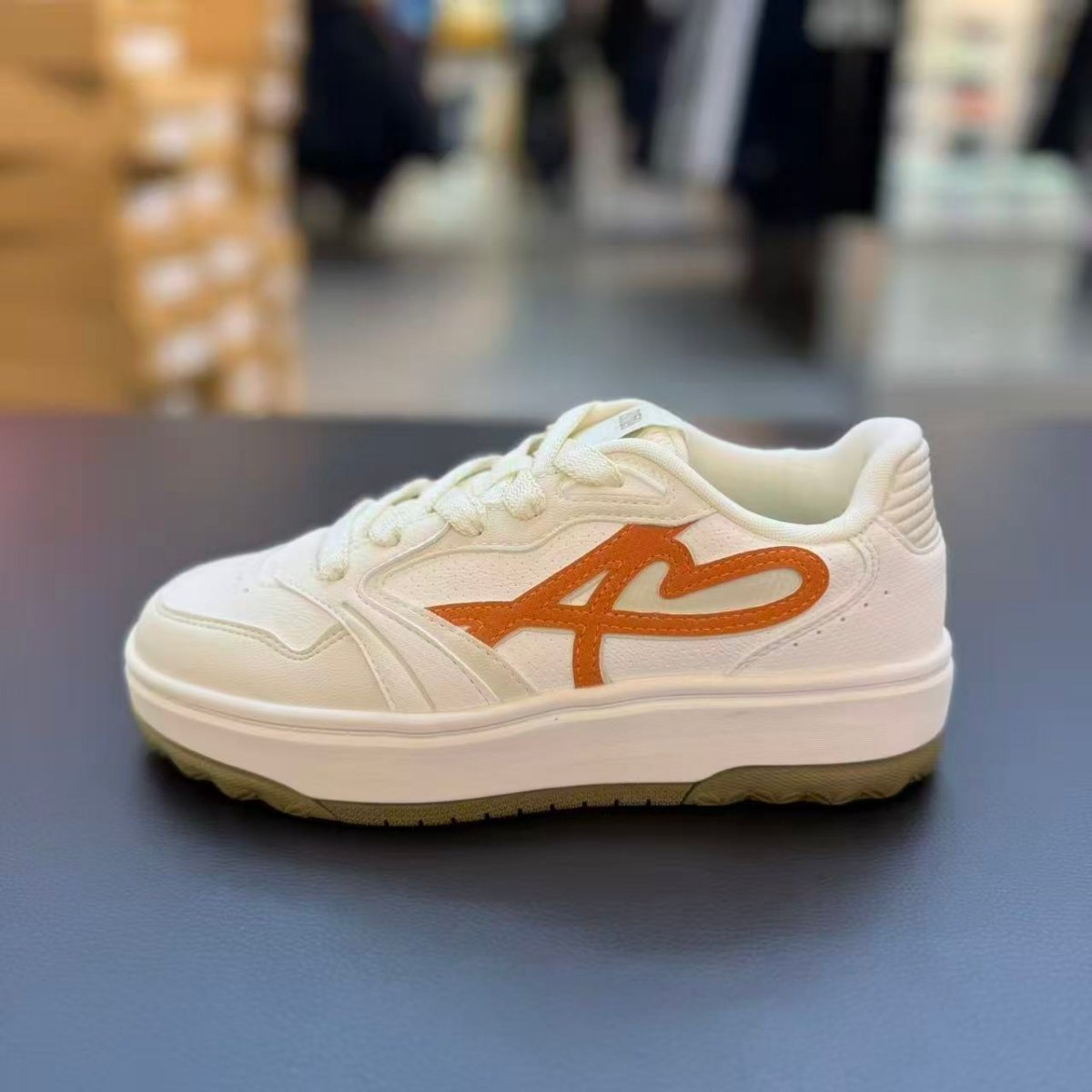 安踏晴风女子板鞋春新款增高休闲鞋百搭运动鞋新年板鞋122618034