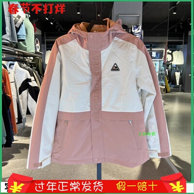 安踏冲锋衣女冬