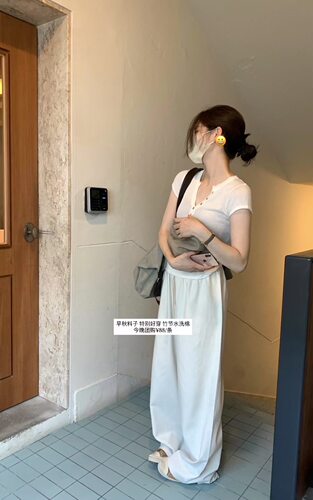 一勺甜METWO早秋主推5色软糯手感纸片人纽扣针织短袖tee女8832