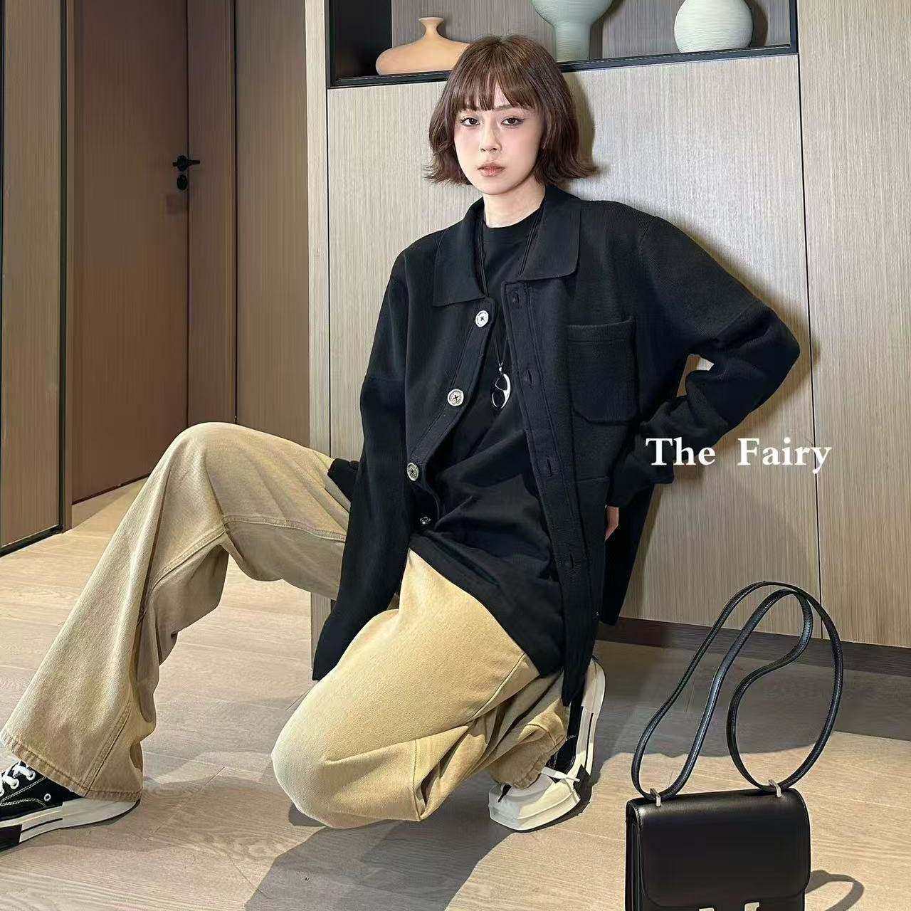 好漂亮十字花黑色翻领针织开衫外套女2025年冬季新款短上衣时尚潮