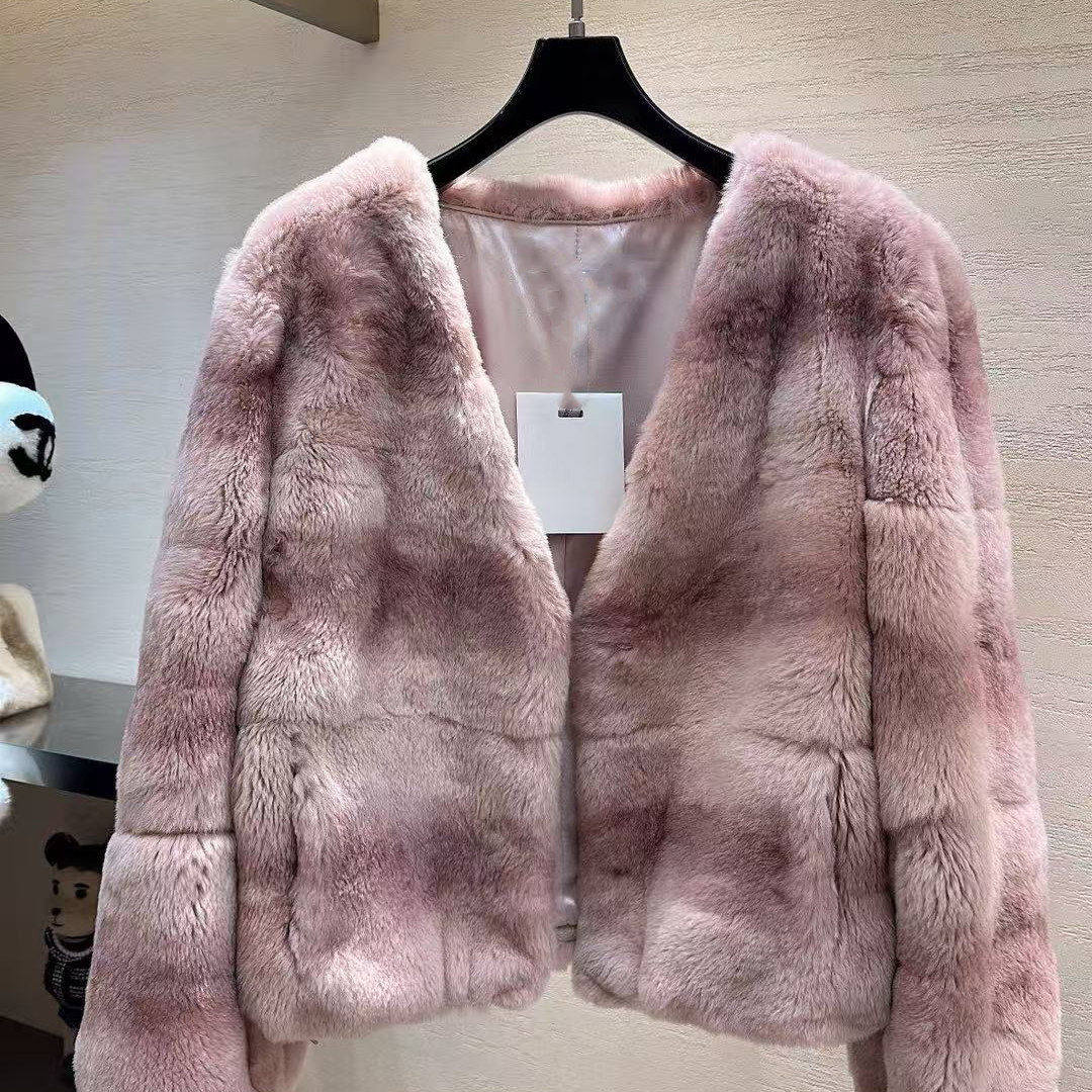 好漂亮好漂亮灰色牛角扣毛毛外套女2025冬季新款短上衣名媛小香风