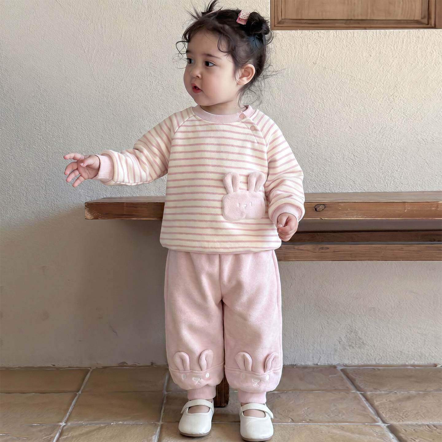 婴幼儿洋气卫衣套装女宝宝秋冬款套装
