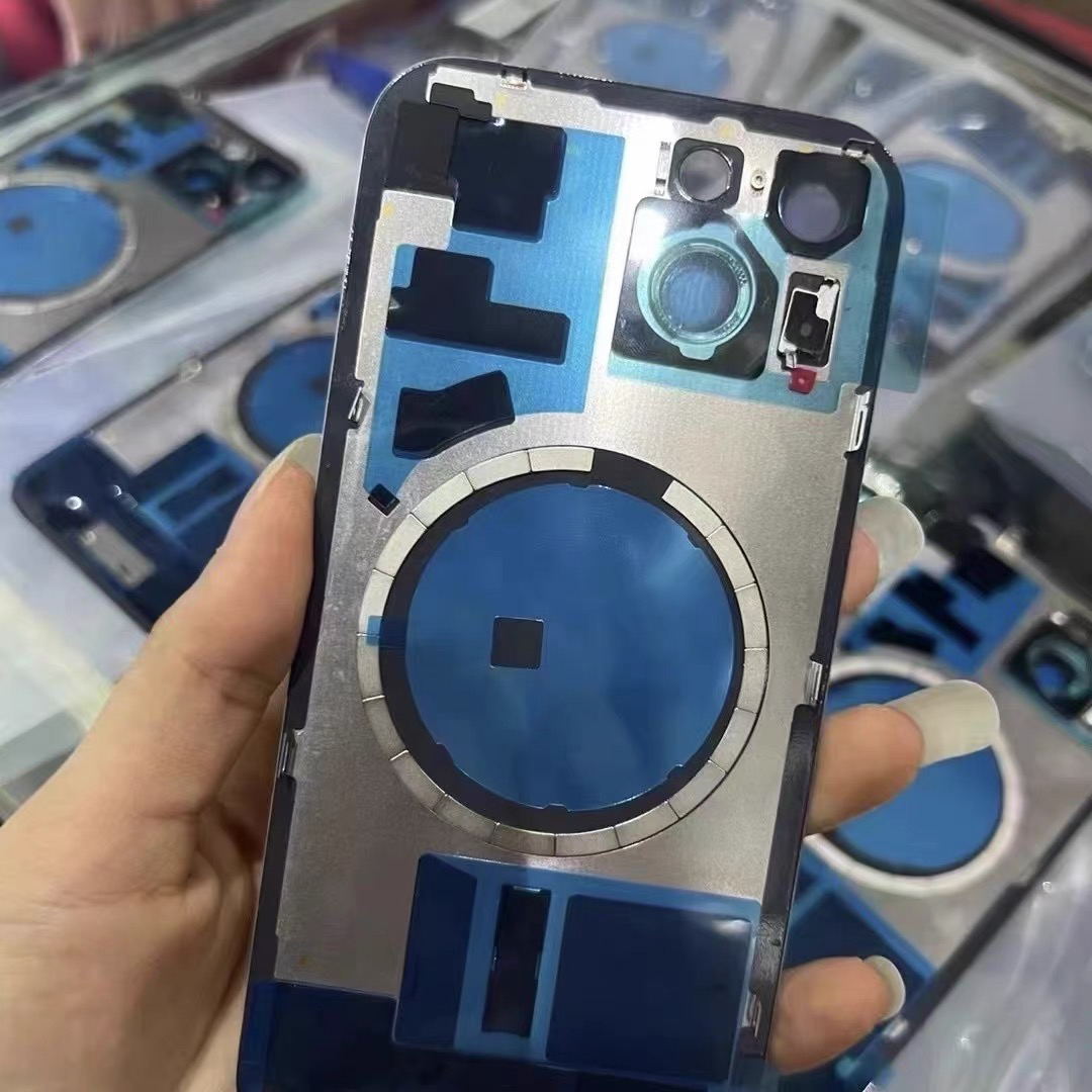适用于 15 15Pro 15promax 15Plus 一体冷雕后盖焊好铁片后玻璃