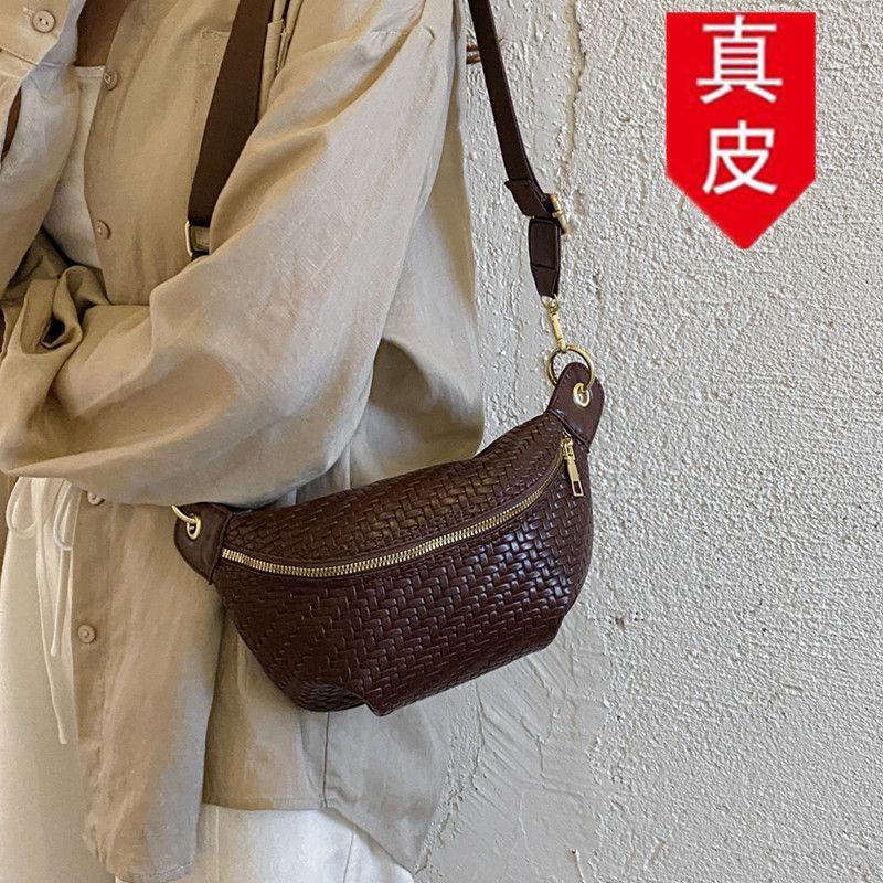 胸包2026新款女高级感轻便腰包