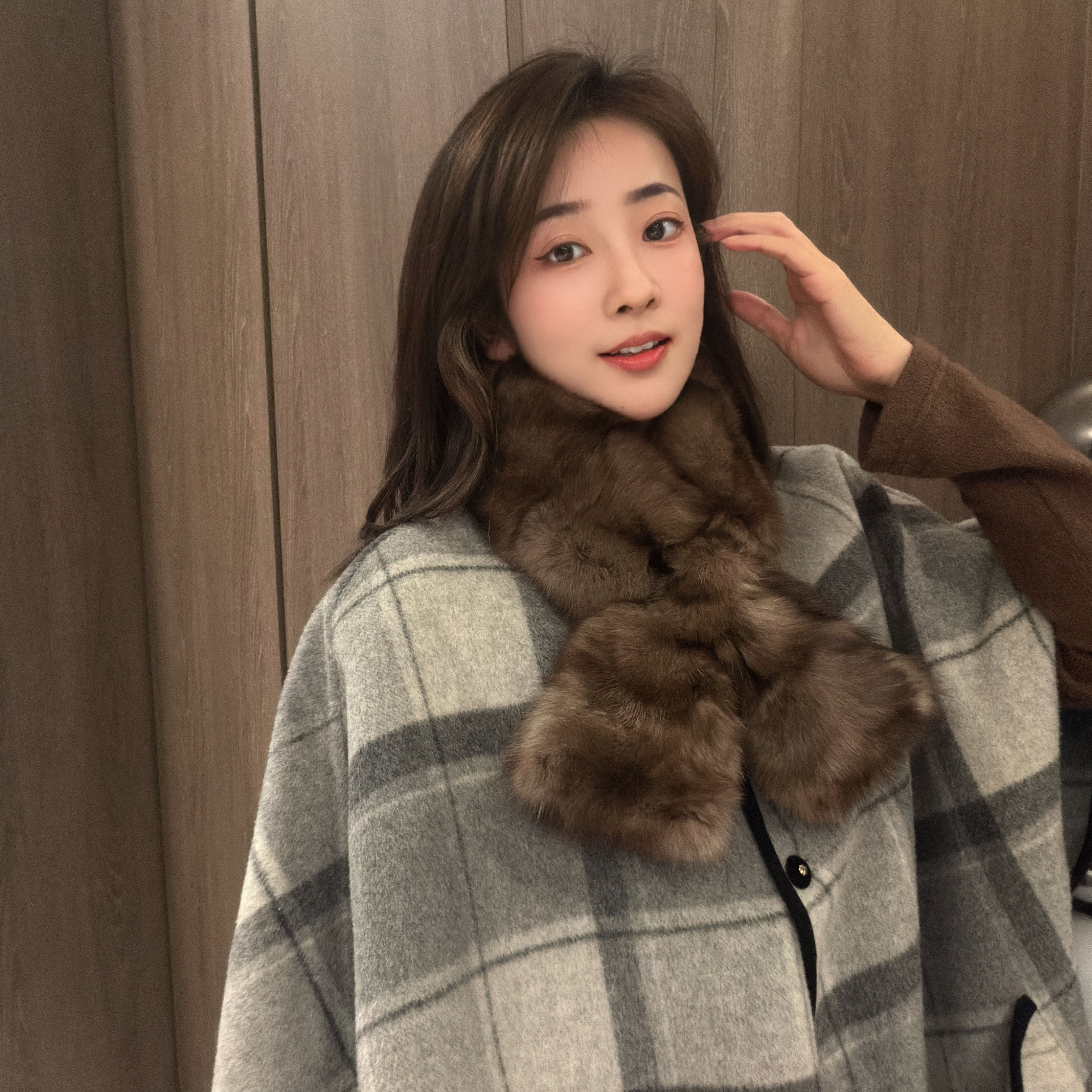 真毛皮草围巾女冬季保暖毛领子直板围脖高级感毛绒围巾