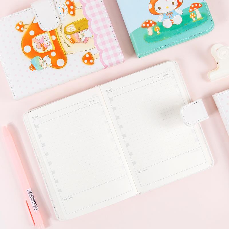 三丽鸥hellokitty学生手帐本A6皮面本带吸扣日程随身记事本笔记本