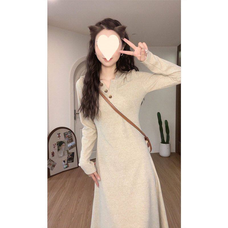 搭法式新款内女长袖子初连帽连衣裙小个子针织长裙高级感2025秋季