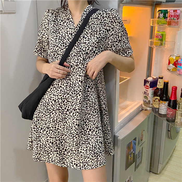 Real price Korean loose V-neck thin bubble sleeve retro Leopard Dress