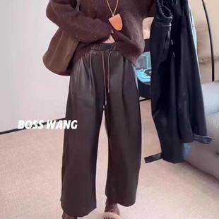 欧货蛋白皮PU皮裤女冬柔软磨毛八分阔腿显瘦小个子皮尤弯刀休闲裤