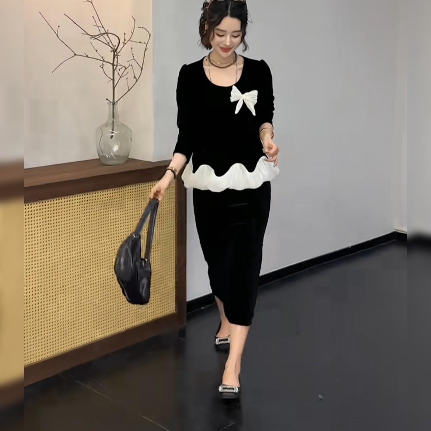 高端丝绒衬衫半身裙套装女秋高级感名媛气质垂感小衫中裙两件套