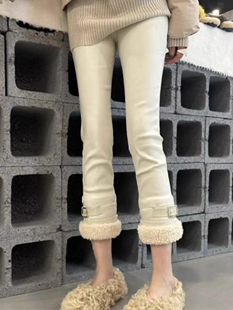 欧货米白色涂层直筒裤女冬高腰弹力九分羊羔毛拼接哑光皮尤铅笔裤