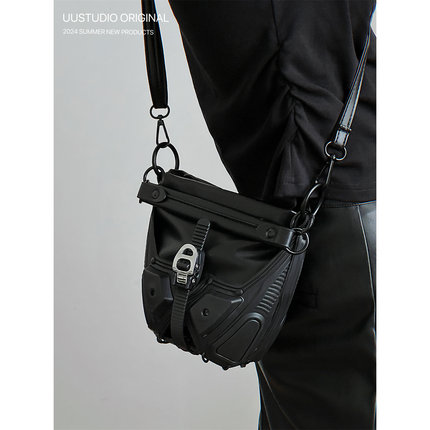 uustudio小众设计欧美时尚暗黑机能千禧辣妹Y2K解构水桶斜挎包潮