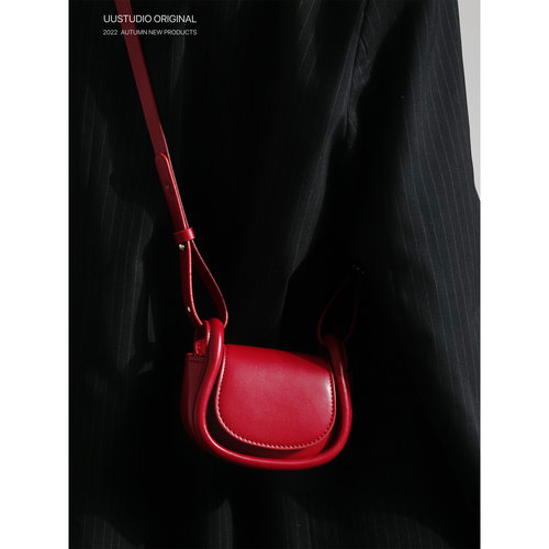 uustudio小众设计马鞍口红耳机包